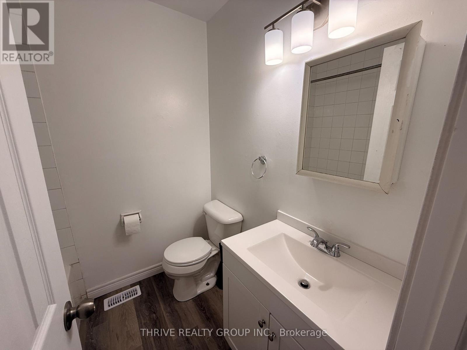 57 Toulon Crescent, London East, Ontario  N5V 1J4 - Photo 6 - X12799400