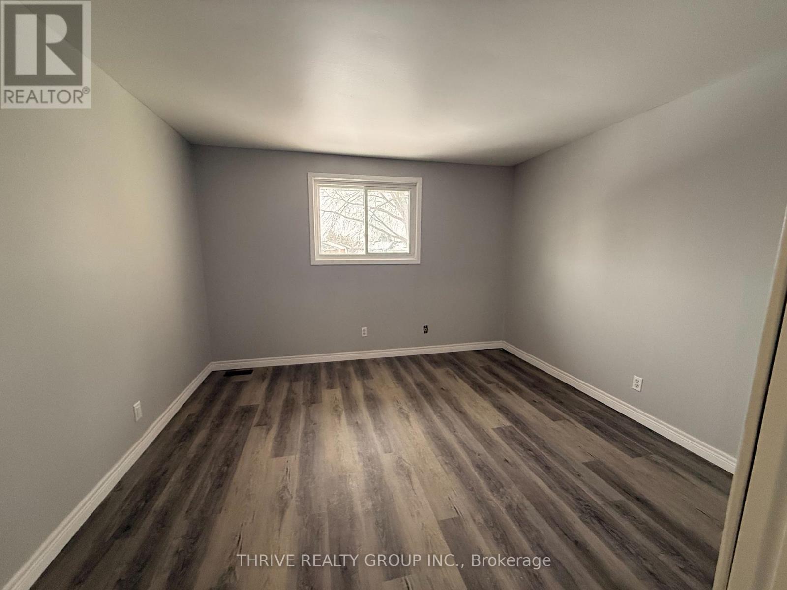 57 Toulon Crescent, London East, Ontario  N5V 1J4 - Photo 8 - X12799400