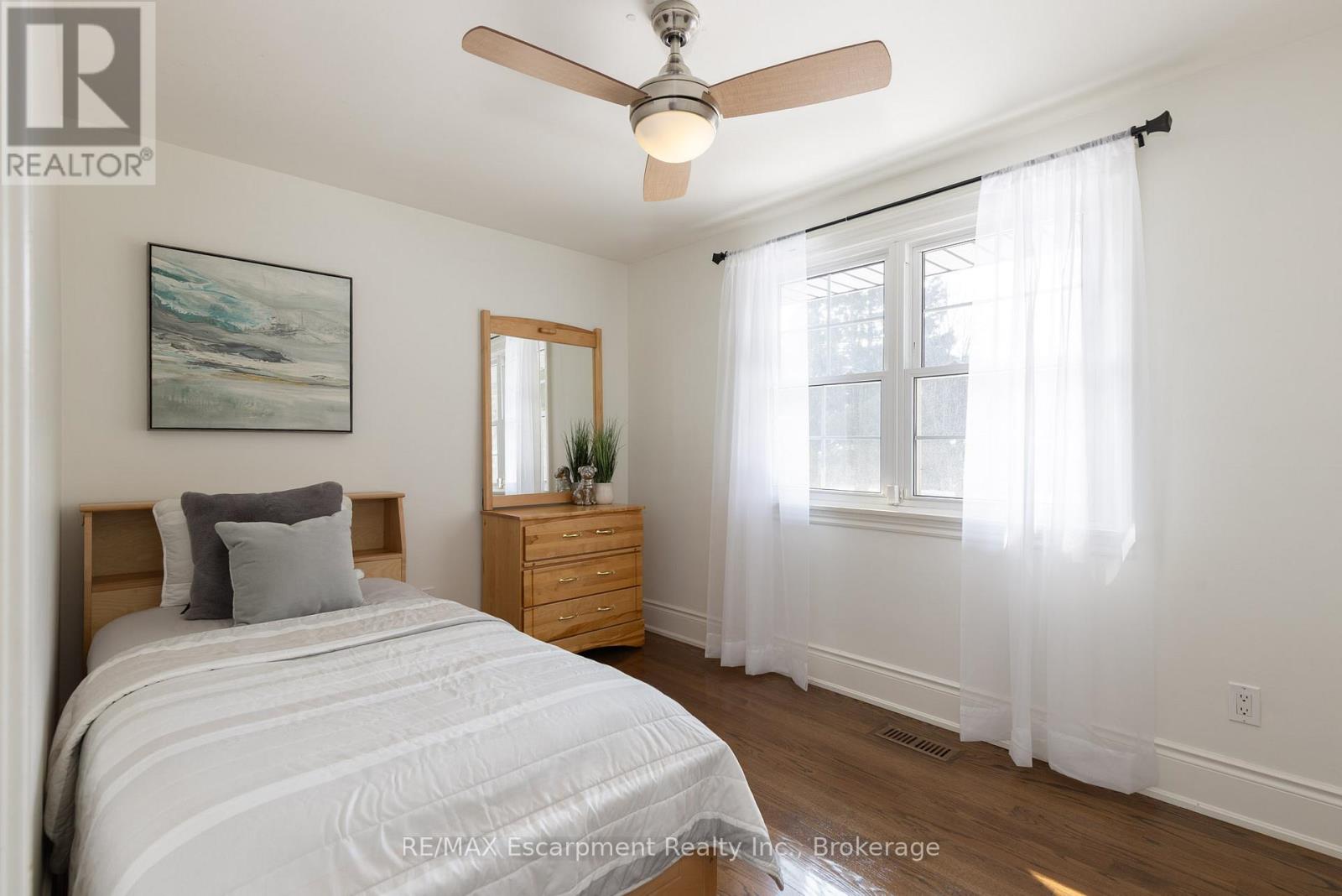 165 Walby Drive, Oakville, Ontario  L6L 4C9 - Photo 18 - W12799510