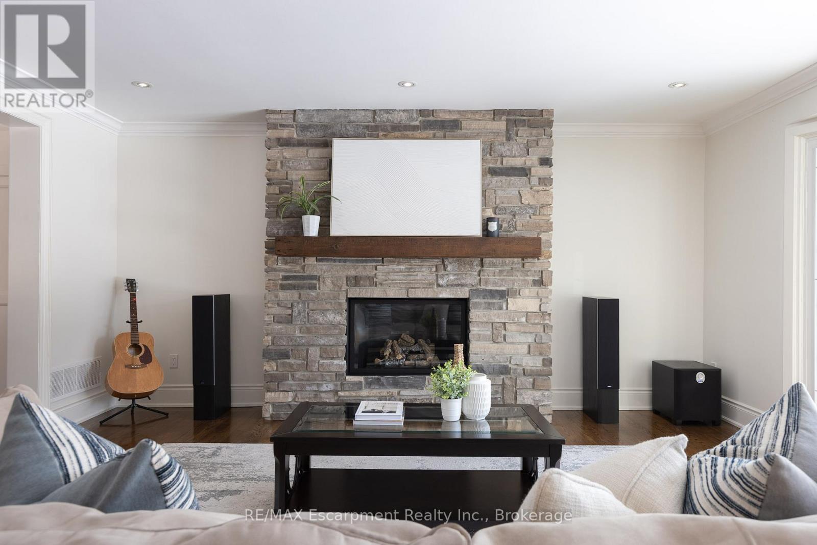 165 Walby Drive, Oakville, Ontario  L6L 4C9 - Photo 7 - W12799510