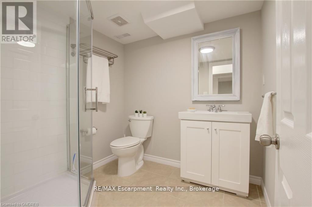 Lower - 2093 Maplewood Drive, Burlington, Ontario  L7R 2C6 - Photo 17 - W12757758