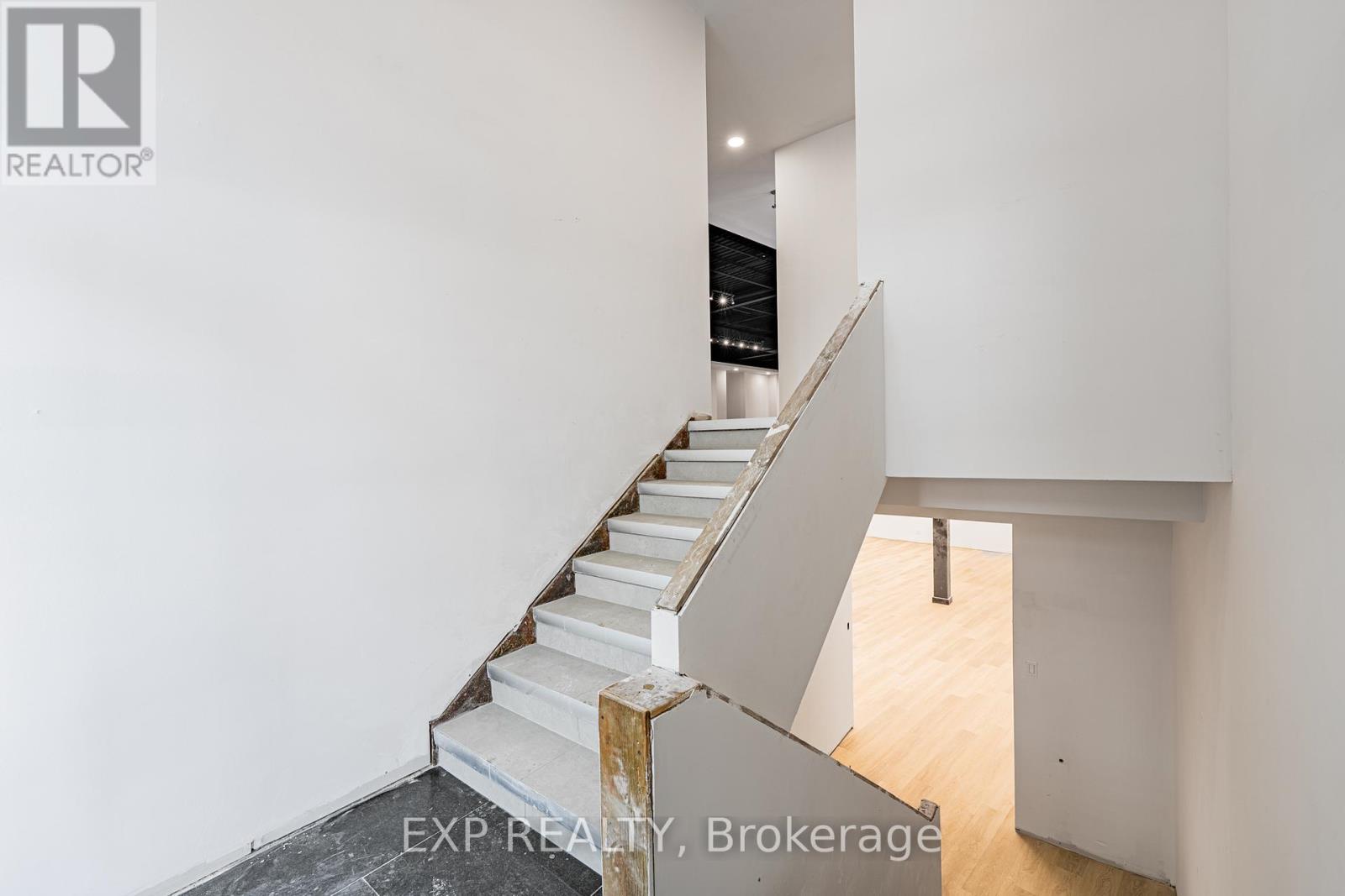 700 Somerset Street W, Ottawa, Ontario  K1R 6P6 - Photo 16 - X12799380