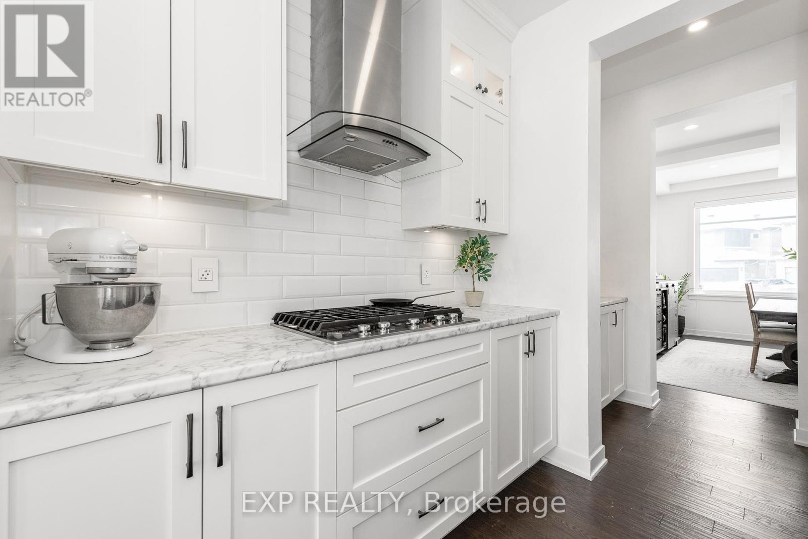 13 Fanning Street, Carleton Place, Ontario  K1S 1N4 - Photo 5 - X12799460