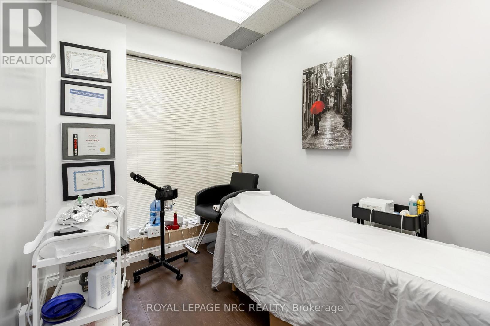 B - 207 Cross Street, Oakville, Ontario  L6J 2W9 - Photo 12 - W12799498