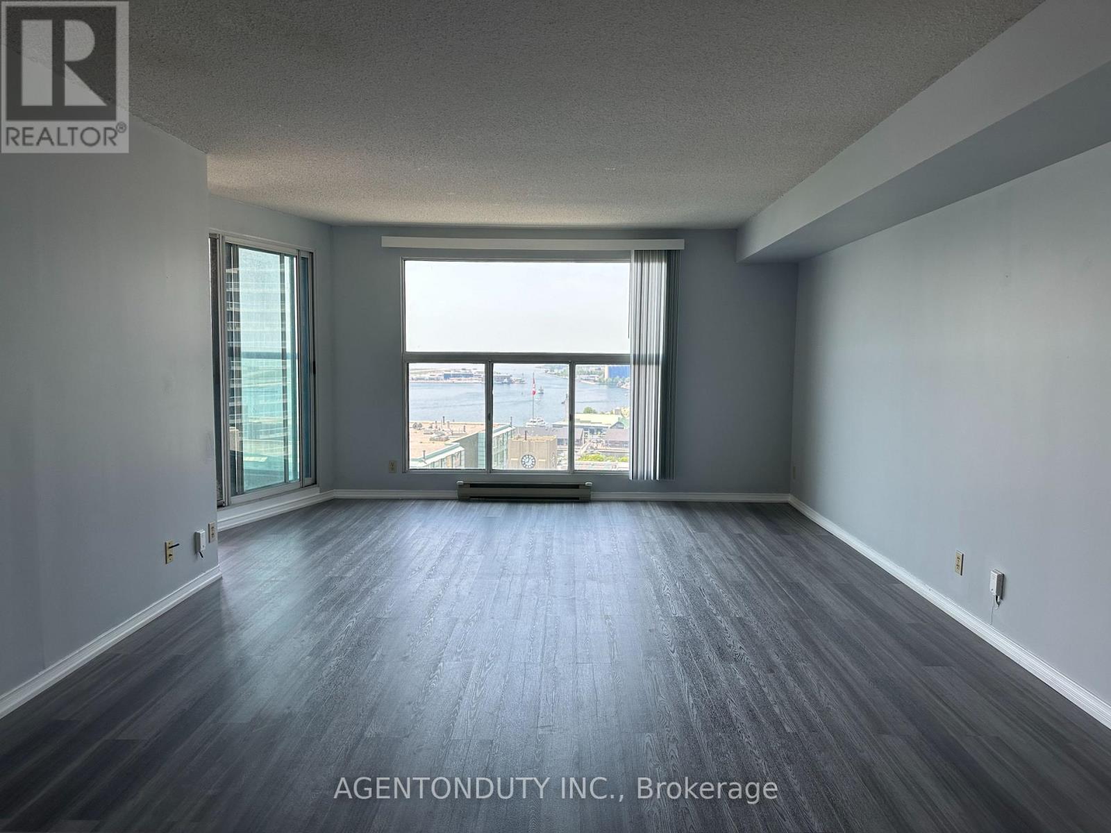 2211 - 77 Harbour Square, Toronto, Ontario  M5J 2S2 - Photo 14 - C12799332