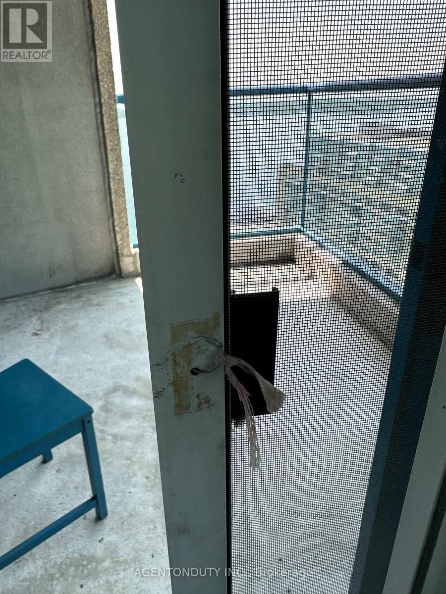 2211 - 77 Harbour Square, Toronto, Ontario  M5J 2S2 - Photo 25 - C12799332