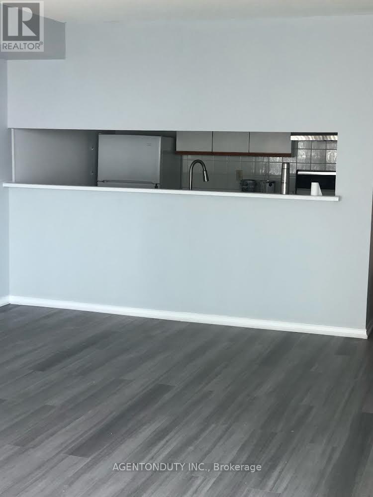 2211 - 77 Harbour Square, Toronto, Ontario  M5J 2S2 - Photo 37 - C12799332