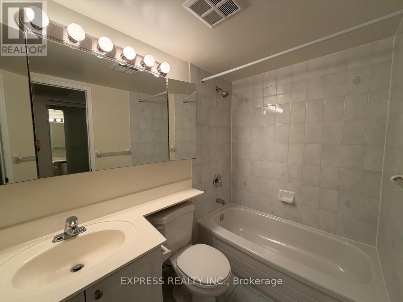 1006 - 29 Pemberton Avenue, Toronto, Ontario  M2M 4L5 - Photo 8 - C12799348