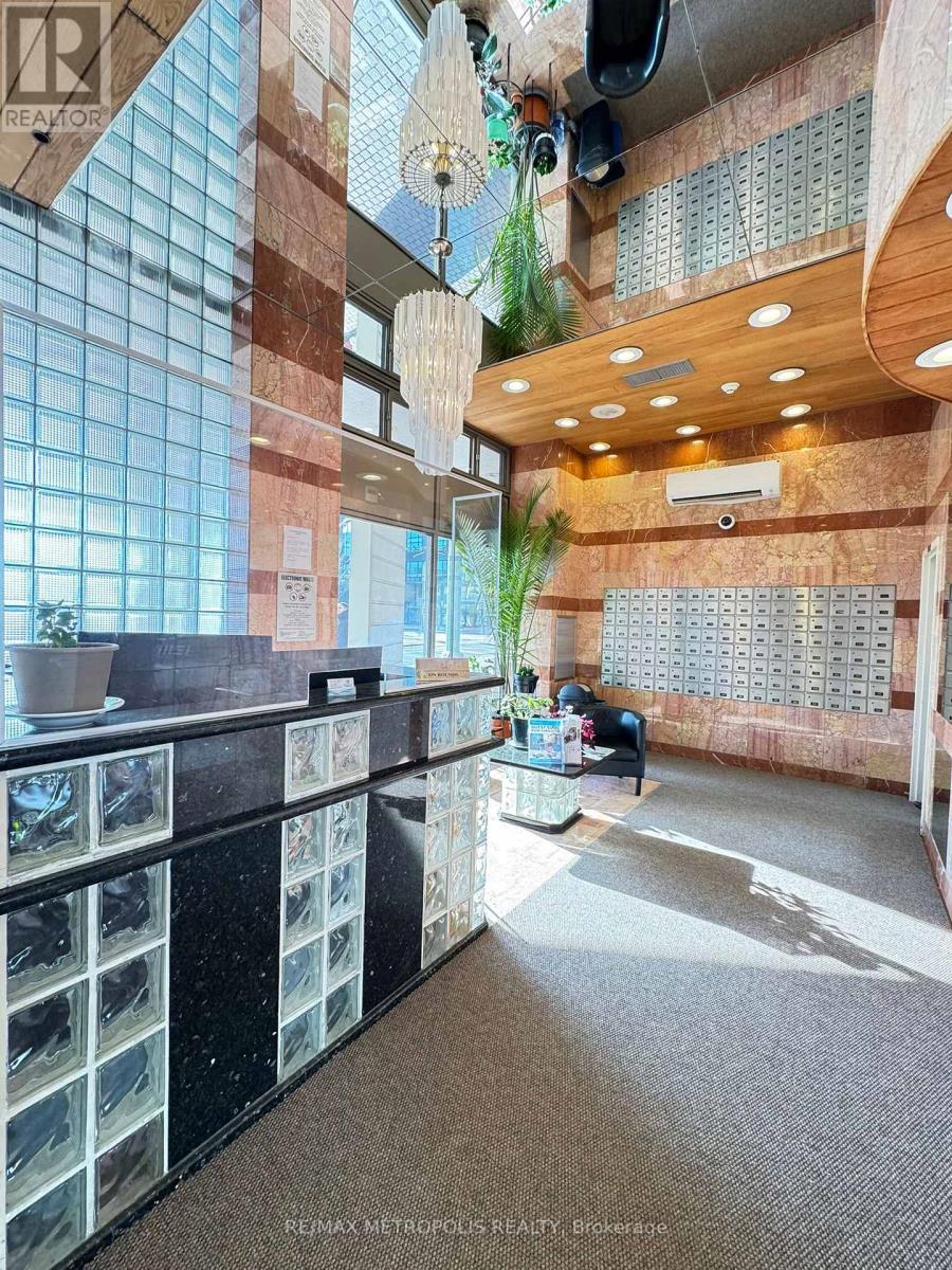 704 - 250 Queens Quay W, Toronto, Ontario  M5J 2N2 - Photo 8 - C12799366