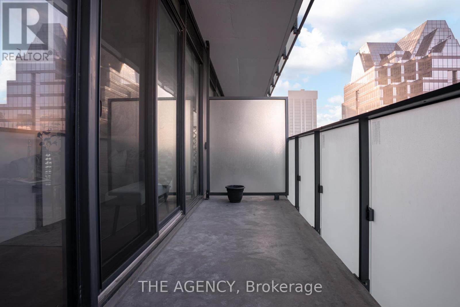 2214 - 25 Richmond Street E, Toronto, Ontario  M5C 0A6 - Photo 17 - C12799446