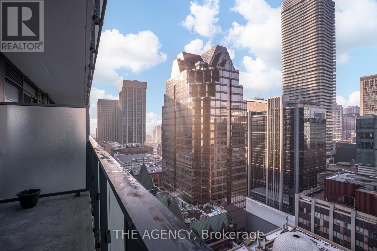 2214 - 25 Richmond Street E, Toronto, Ontario  M5C 0A6 - Photo 18 - C12799446