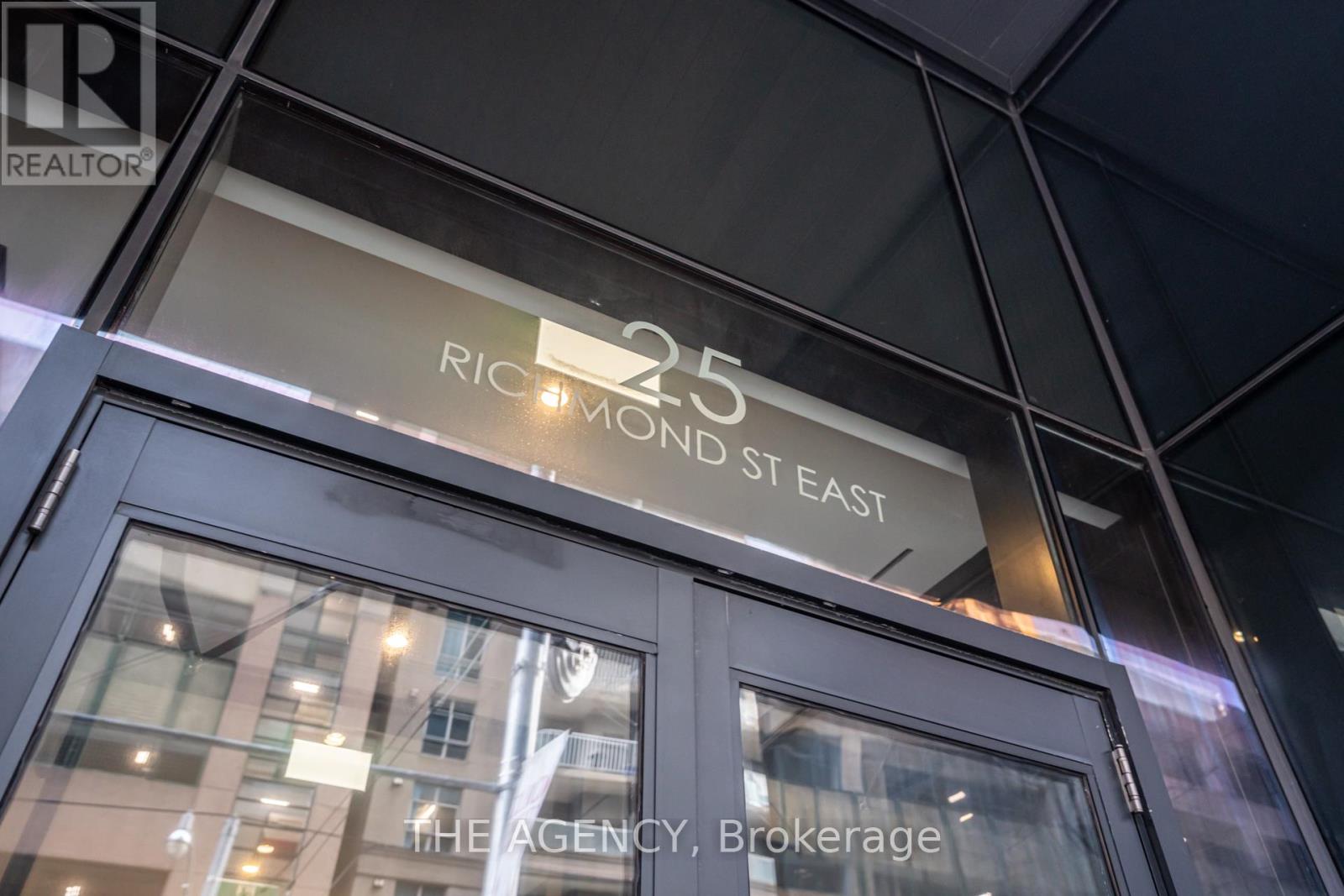 2214 - 25 Richmond Street E, Toronto, Ontario  M5C 0A6 - Photo 28 - C12799446