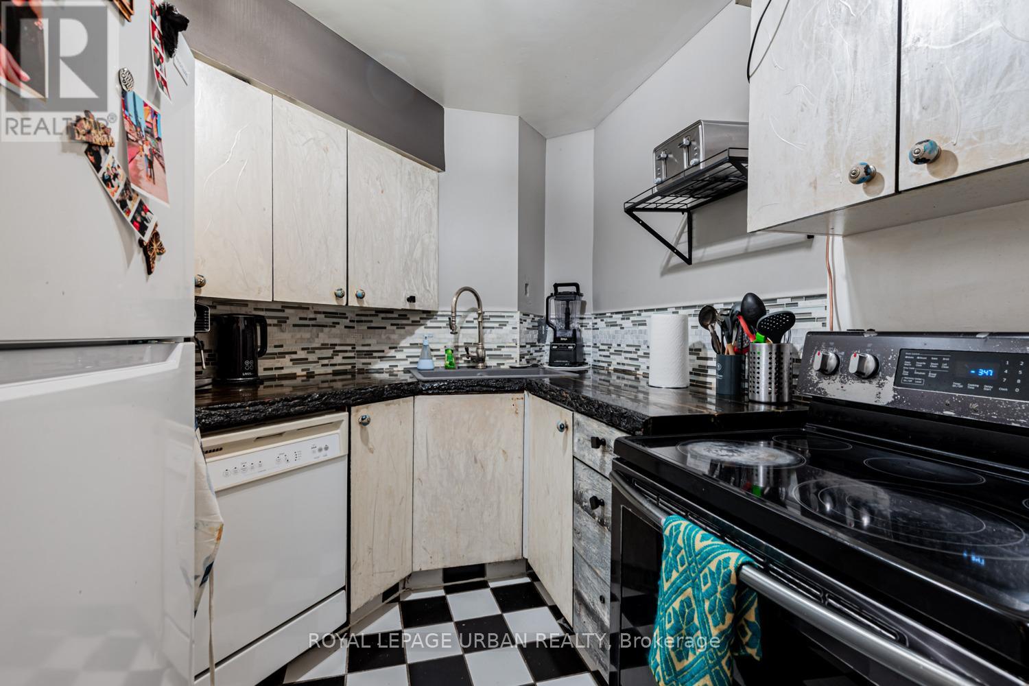 505 - 25 Maitland Street, Toronto, Ontario  M4Y 2W1 - Photo 11 - C12799488