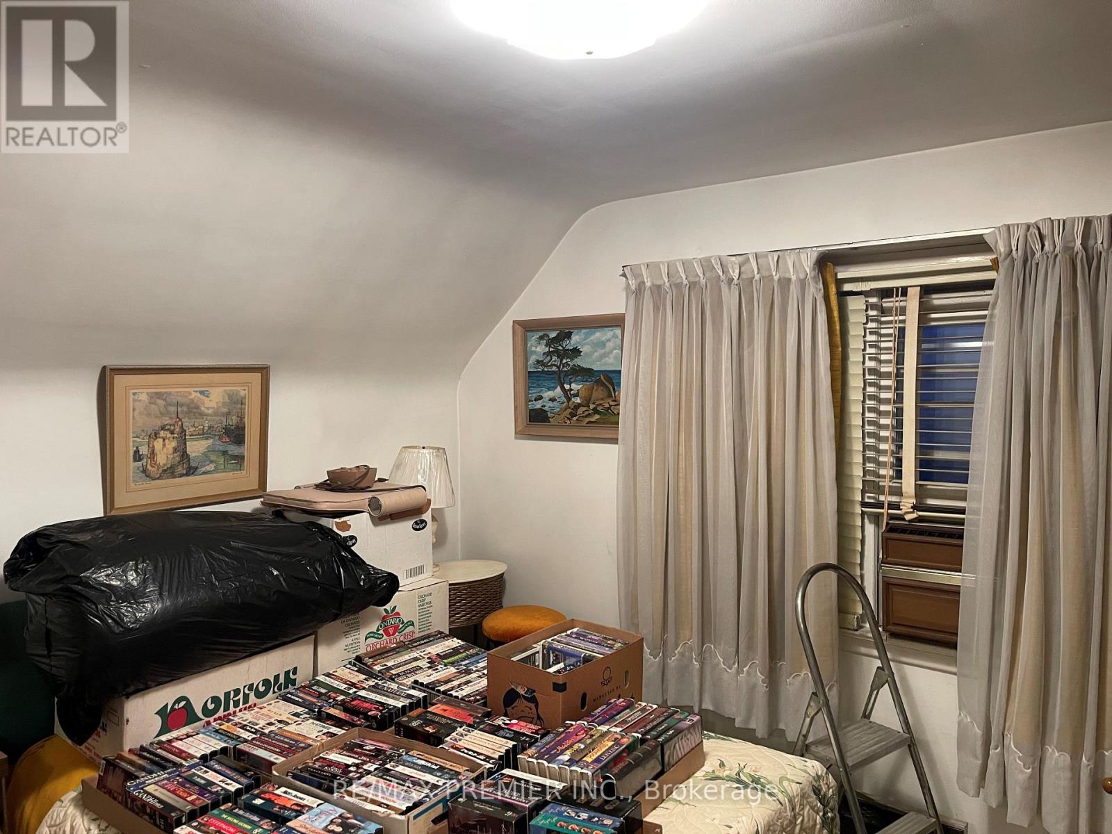 33 Forest Road, Ajax, Ontario  L1S 2N2 - Photo 5 - E12799376