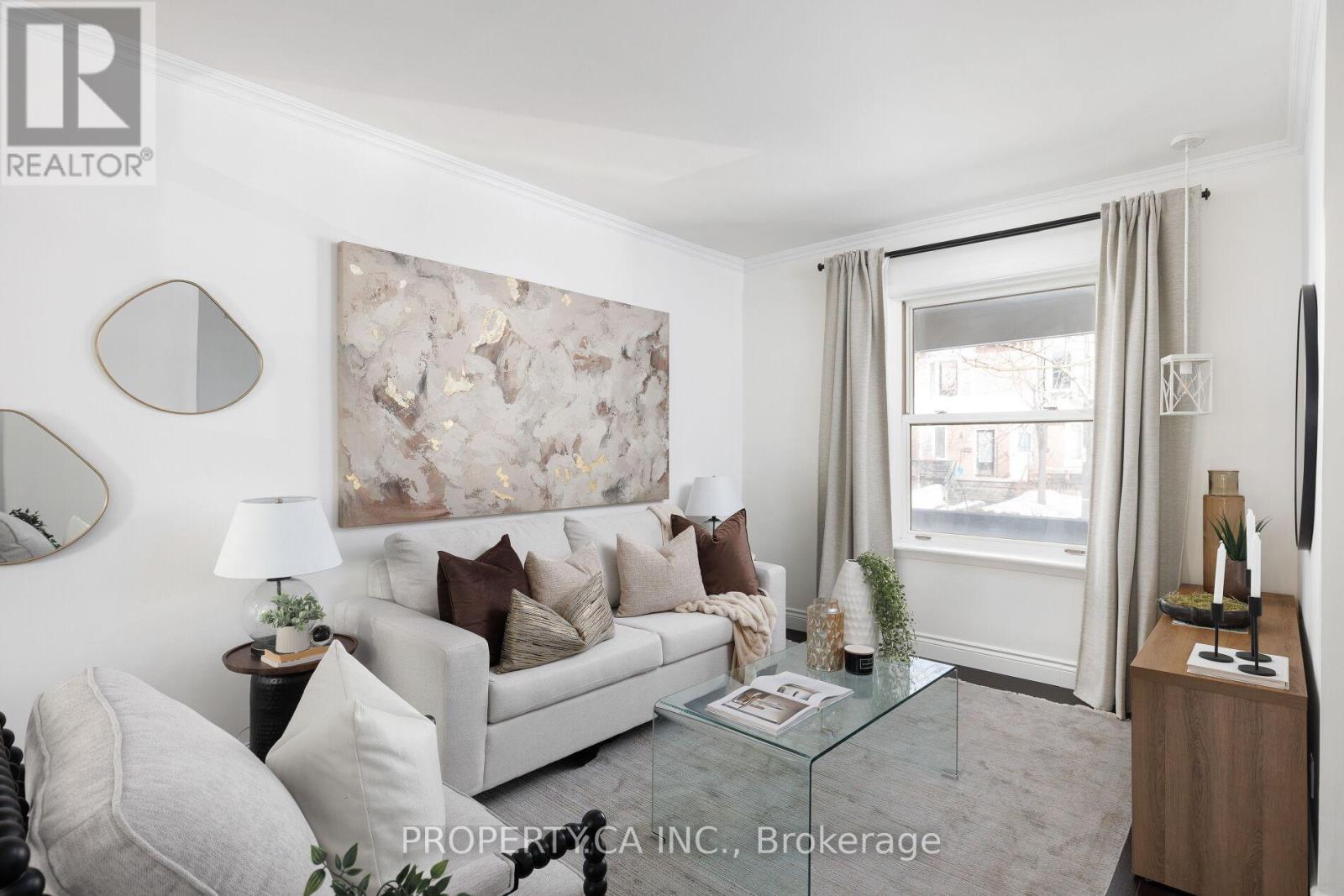 14 Galt Avenue, Toronto, Ontario  M4M 2Z1 - Photo 4 - E12799424