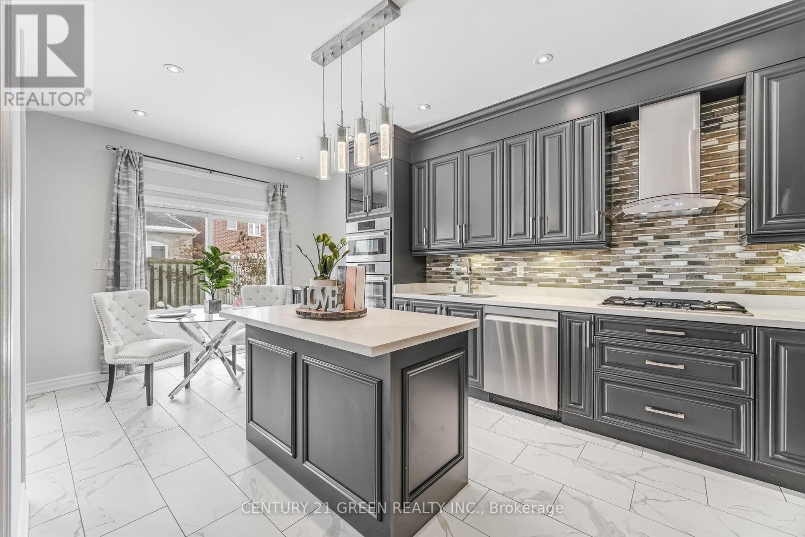 27 Outlook Terrace Drive, Markham, Ontario  L6E 1J9 - Photo 13 - N12799362