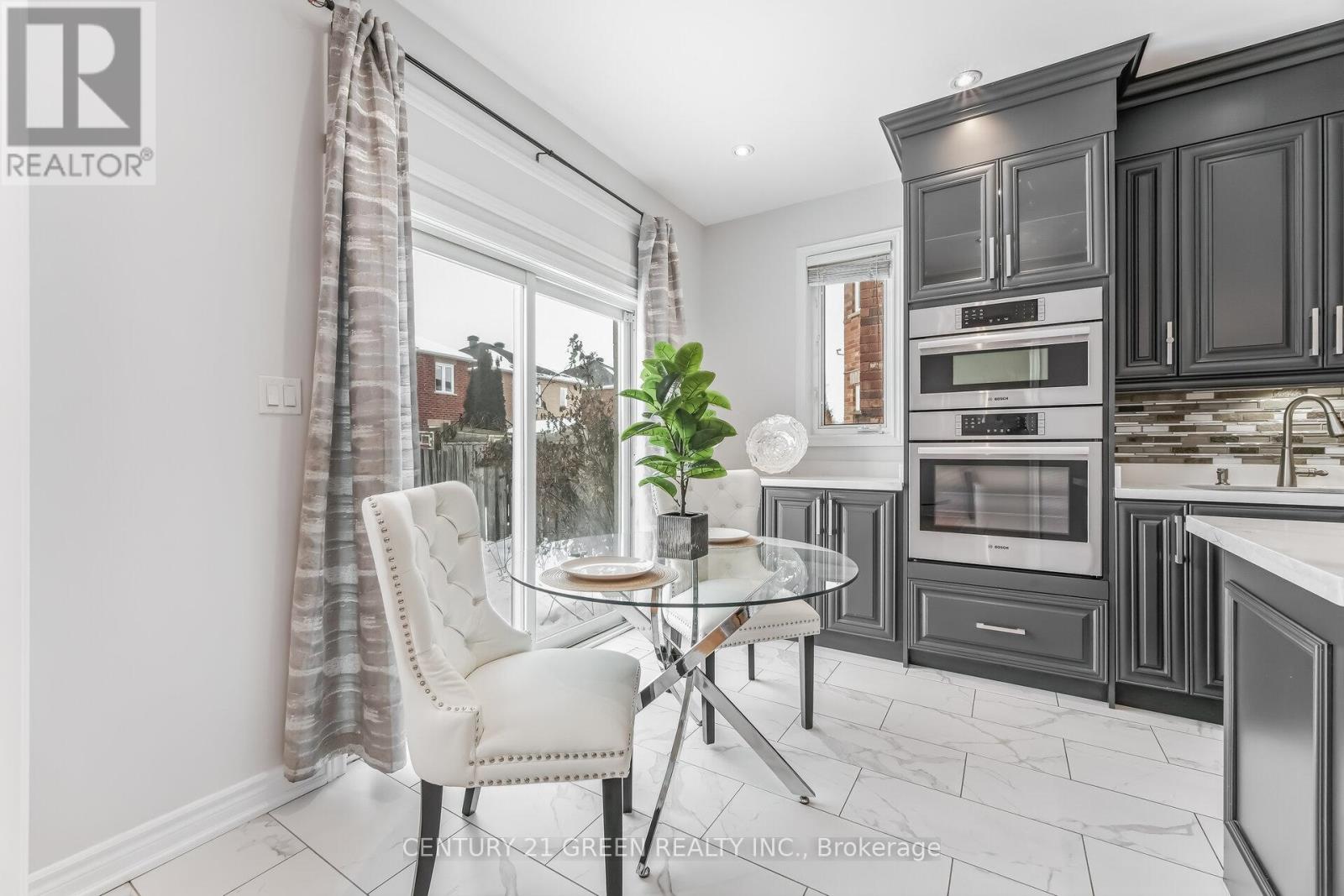 27 Outlook Terrace Drive, Markham, Ontario  L6E 1J9 - Photo 18 - N12799362