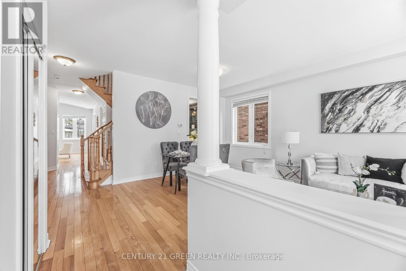 27 Outlook Terrace Drive, Markham, Ontario  L6E 1J9 - Photo 4 - N12799362