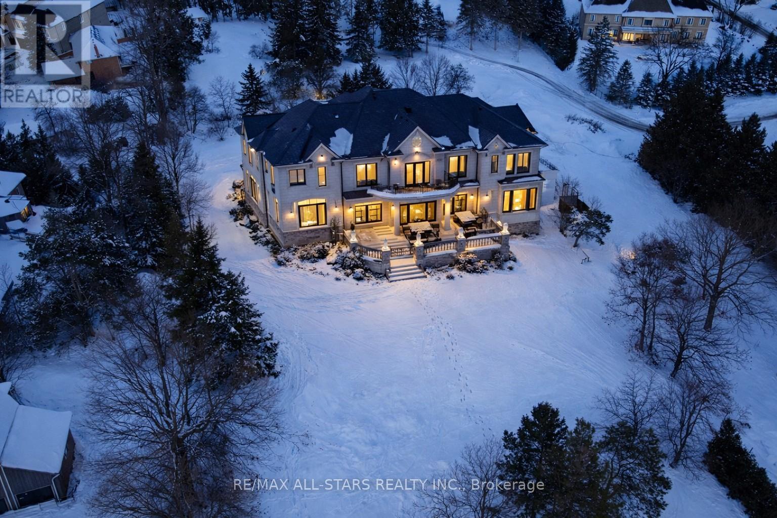 9 Kenlea Court, Aurora, Ontario  L4G 6E1 - Photo 3 - N12799442