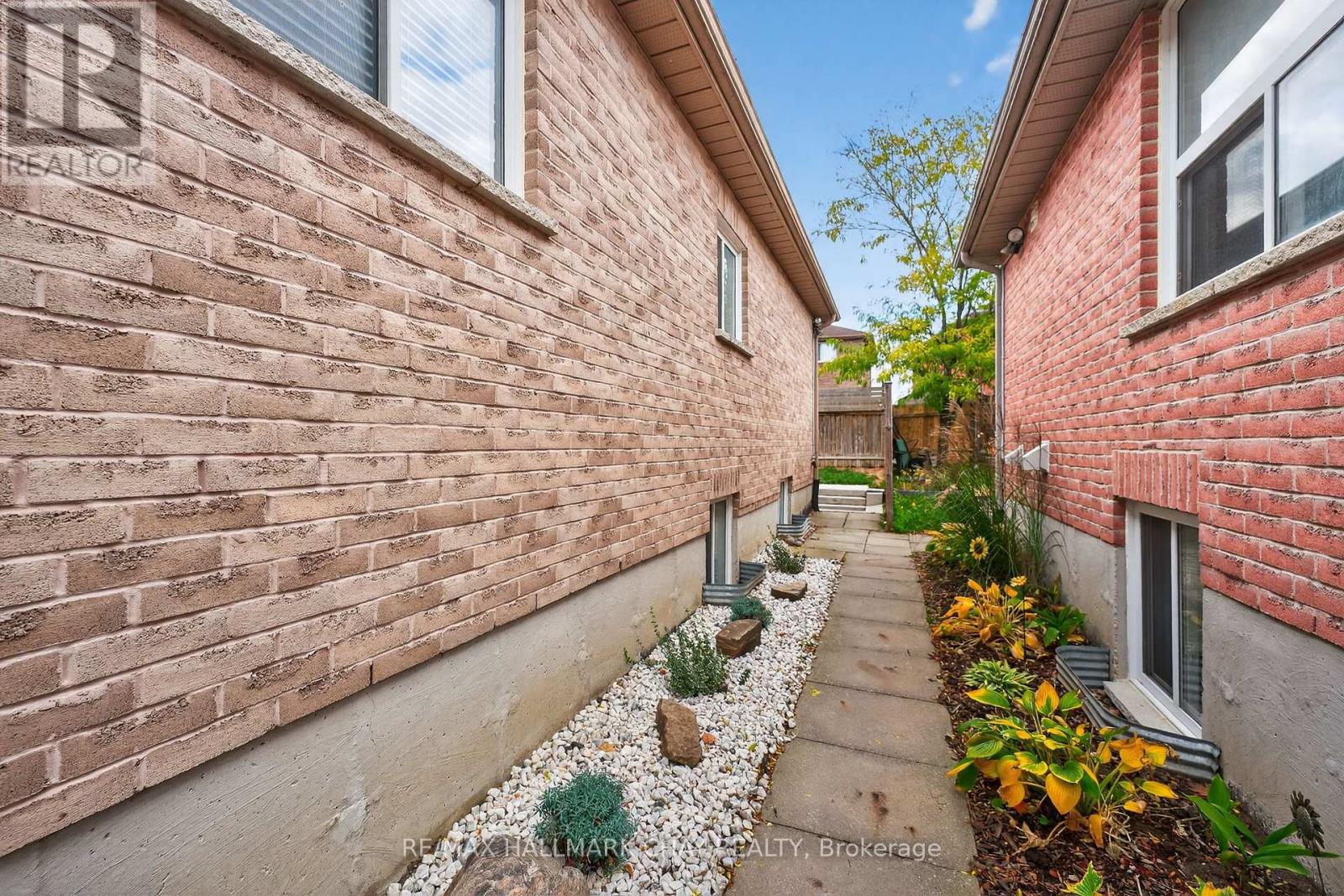 Lower - 158 Pringle Drive, Barrie, Ontario  L4N 0R3 - Photo 2 - S12799450