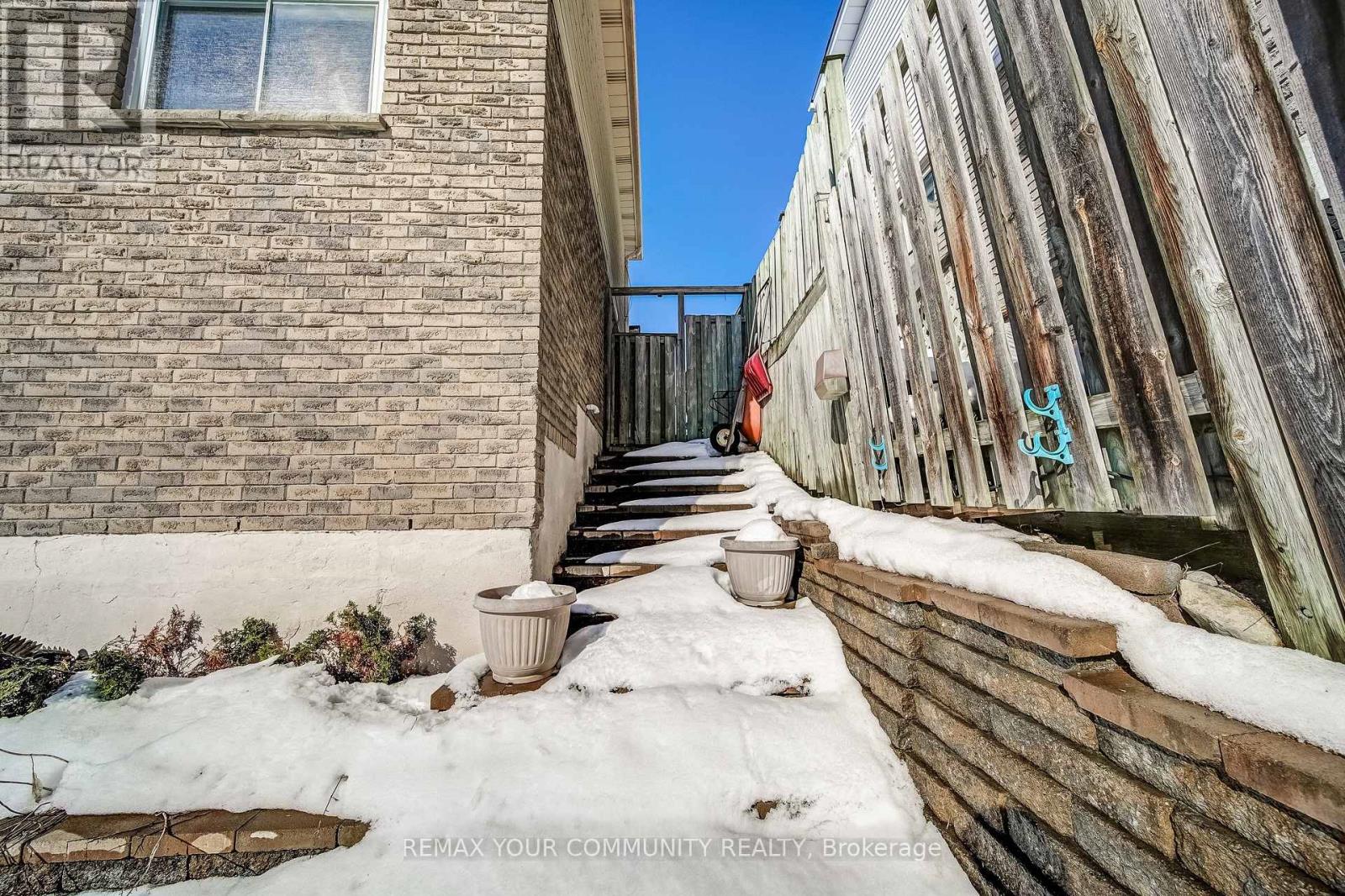 911 Ferndale Crescent, Newmarket, Ontario  L3Y 6B6 - Photo 38 - N12799164