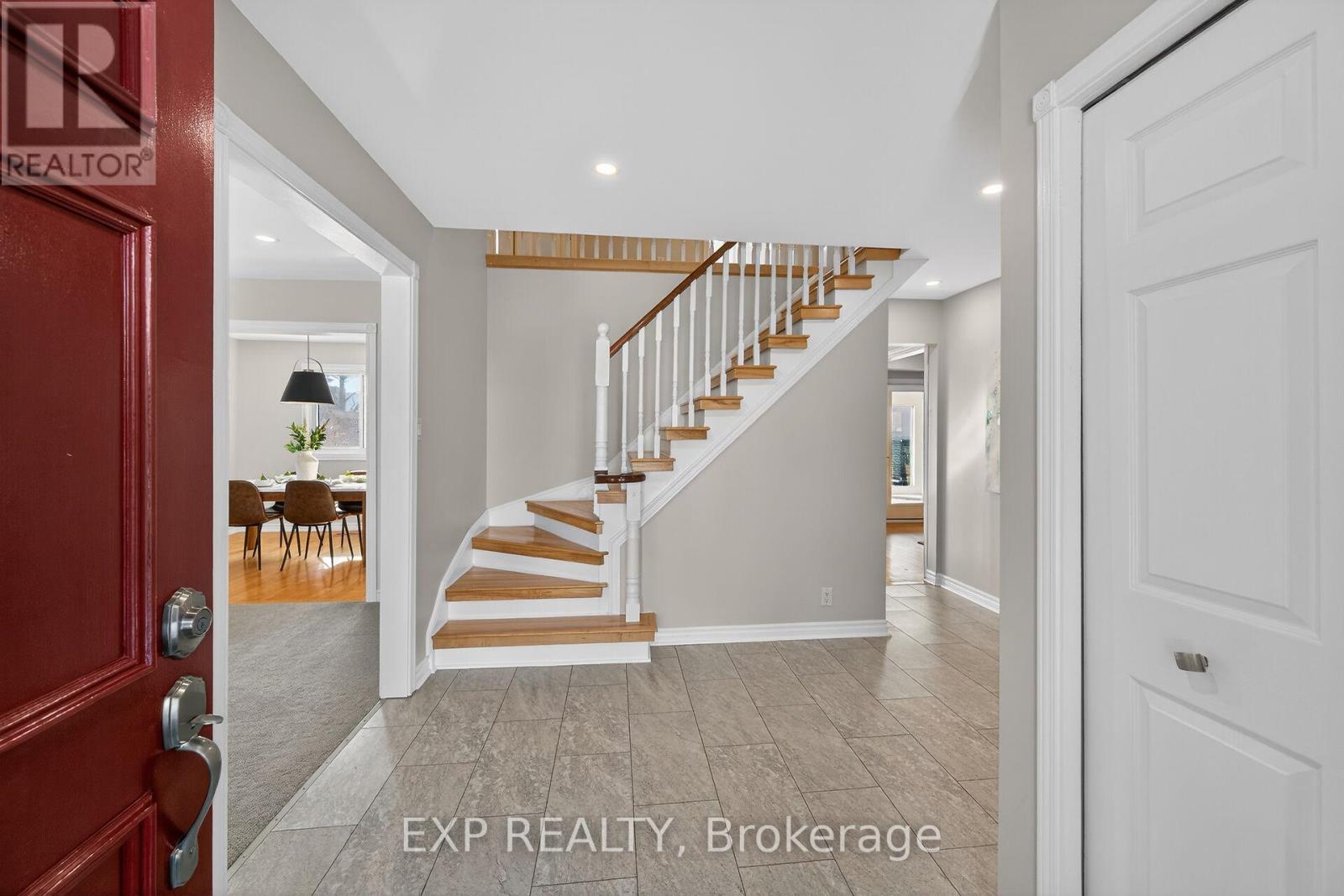 845 Syer Drive, Milton, Ontario  L9T 4C6 - Photo 6 - W12799364