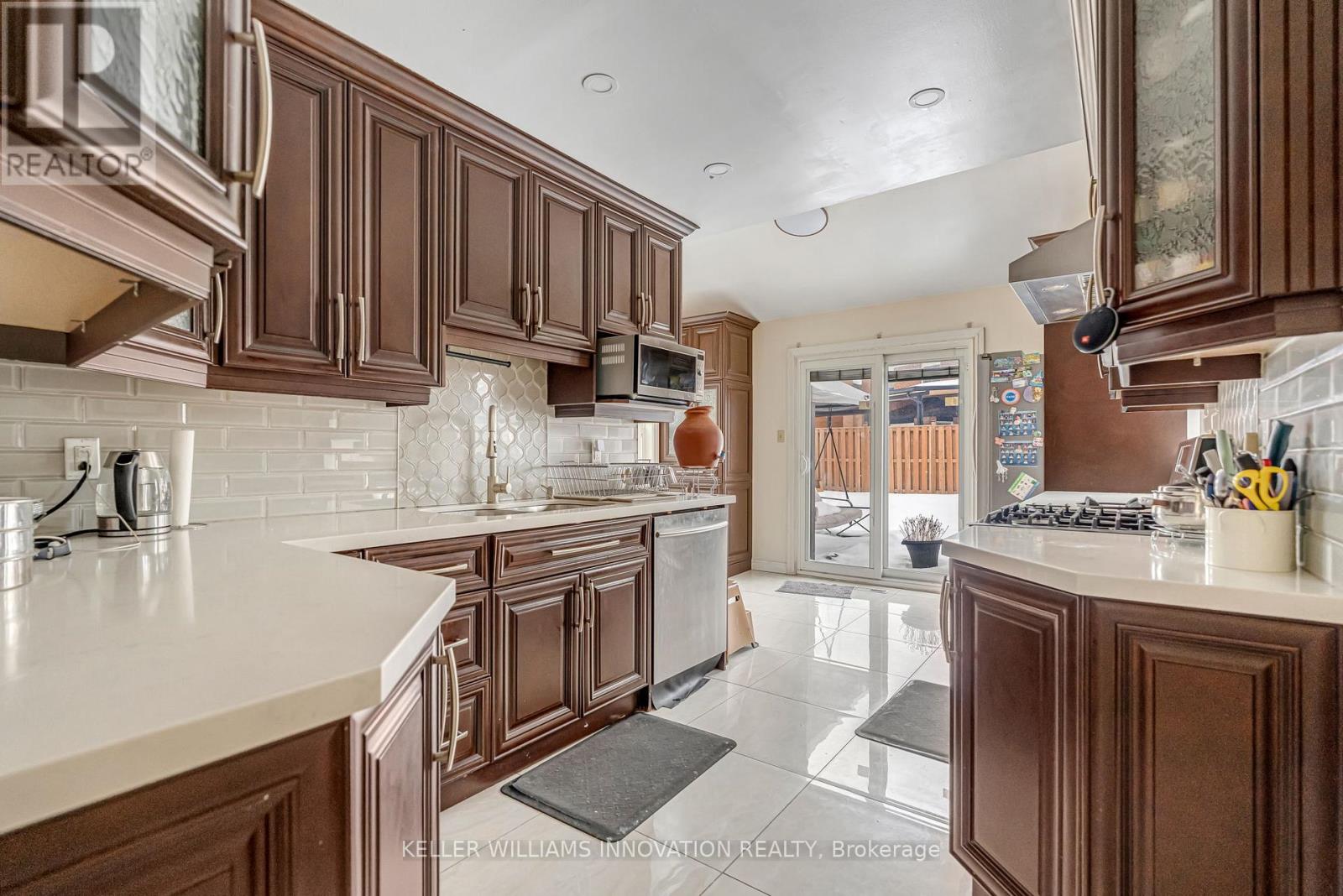 161 Havelock Drive, Brampton, Ontario  L6W 4G4 - Photo 13 - W12799396