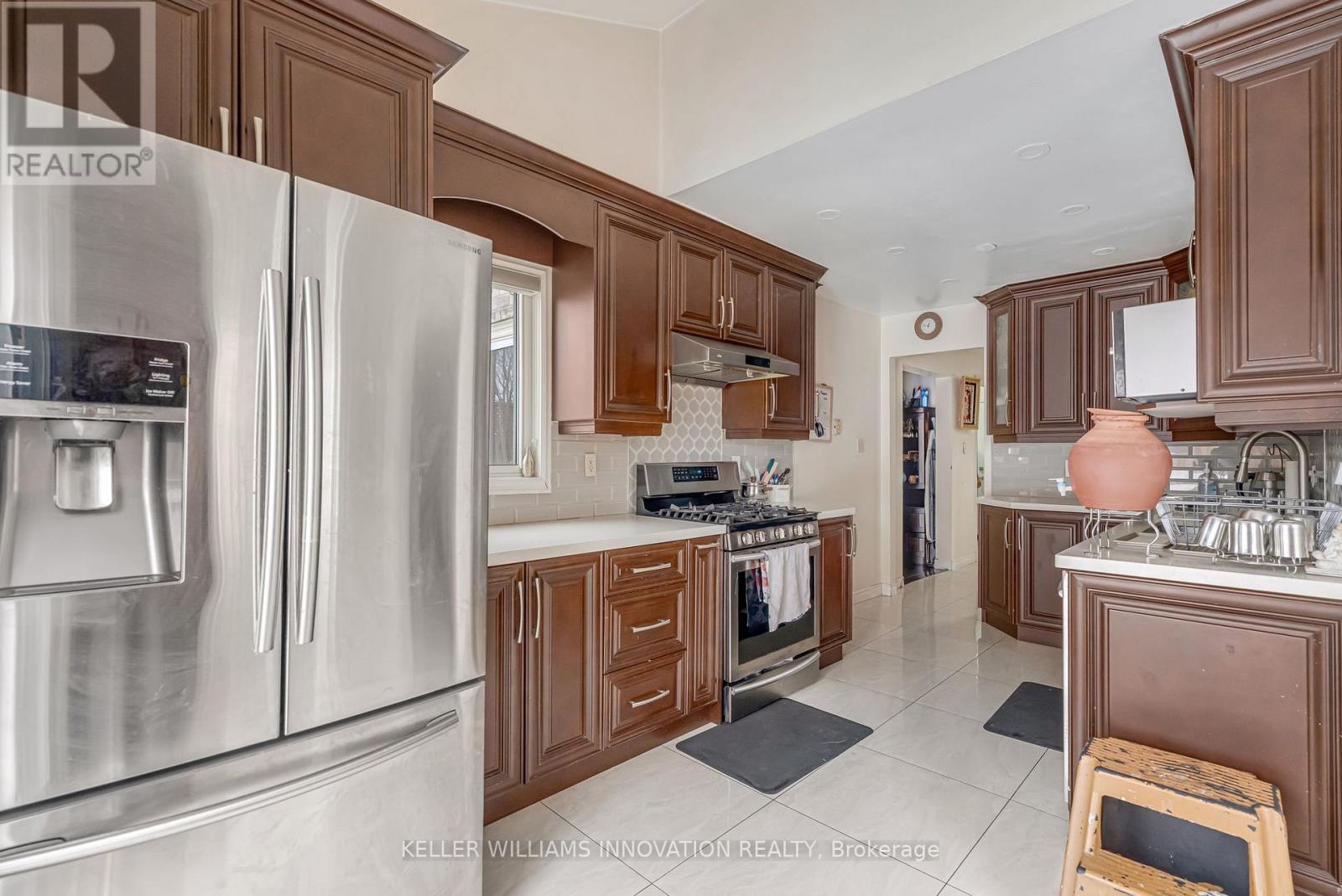 161 Havelock Drive, Brampton, Ontario  L6W 4G4 - Photo 15 - W12799396