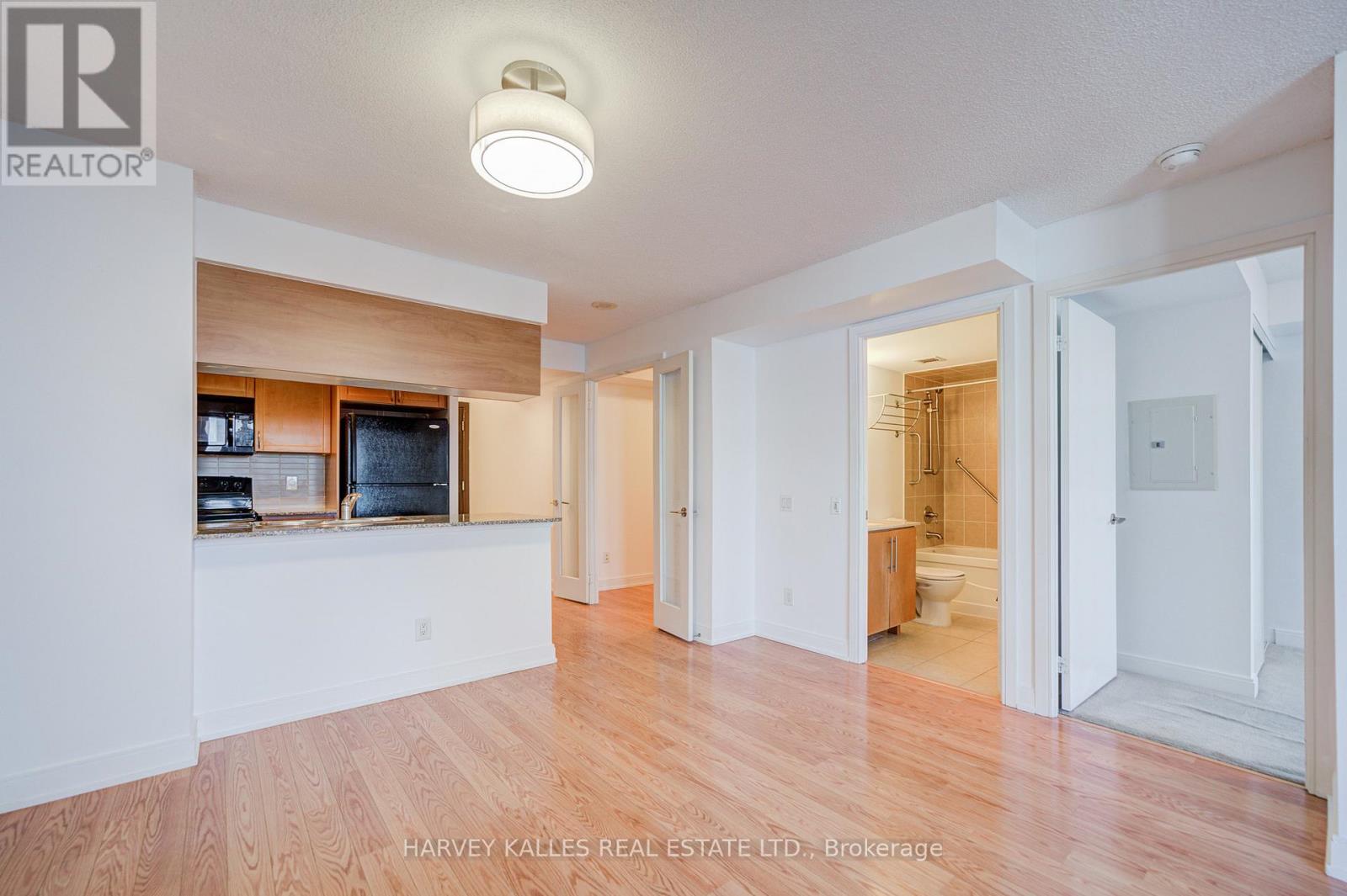 746 - 25 Viking Lane, Toronto, Ontario  M9B 0A1 - Photo 11 - W12799404