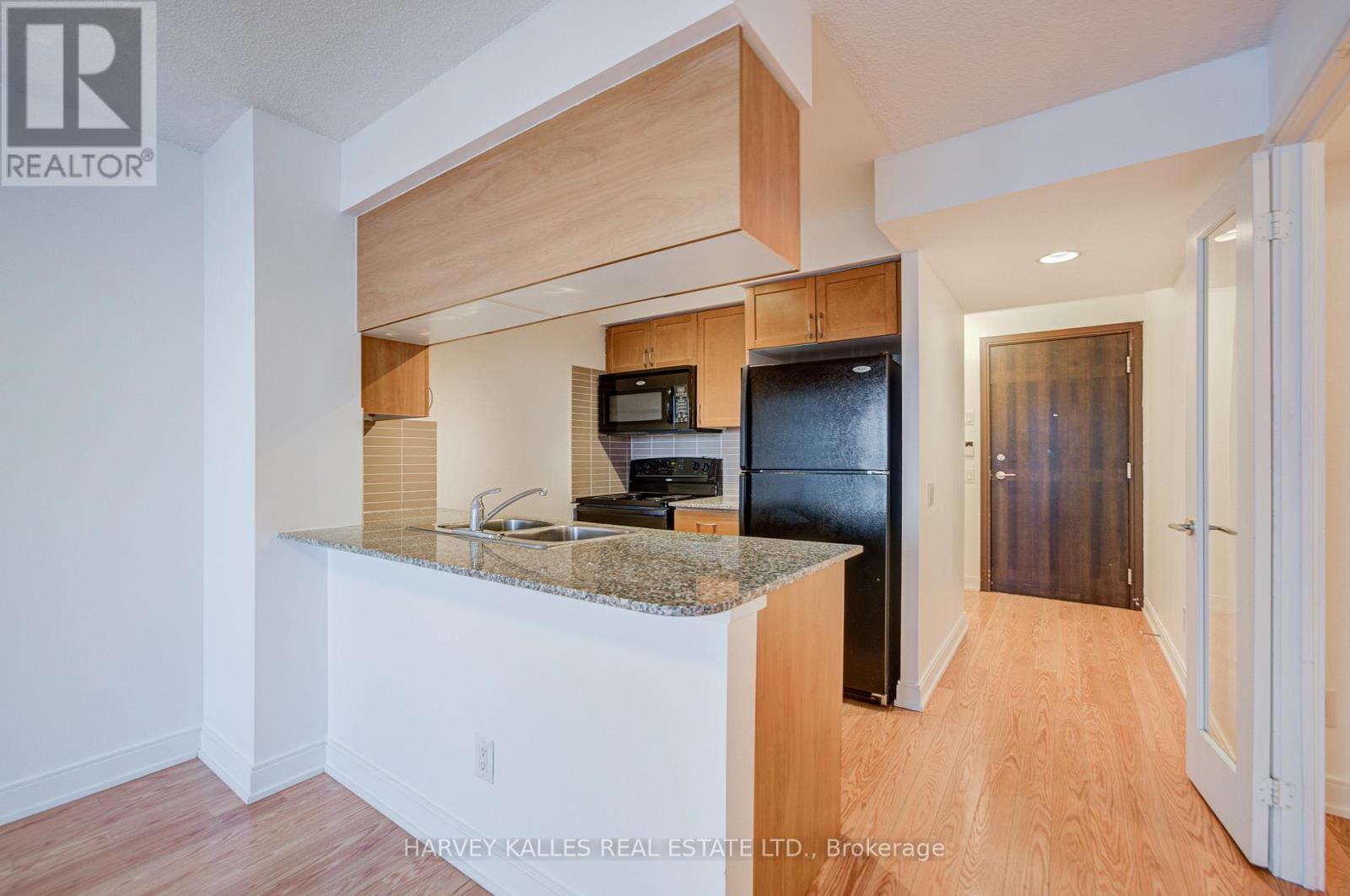 746 - 25 Viking Lane, Toronto, Ontario  M9B 0A1 - Photo 5 - W12799404