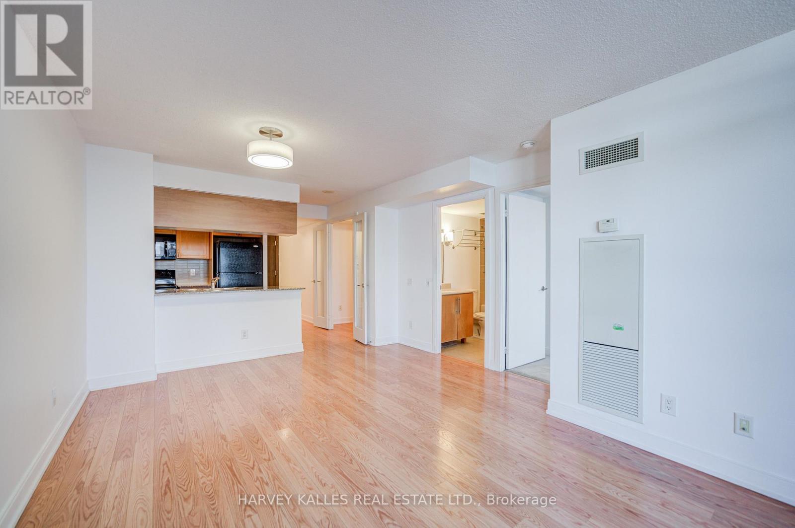 746 - 25 Viking Lane, Toronto, Ontario  M9B 0A1 - Photo 7 - W12799404