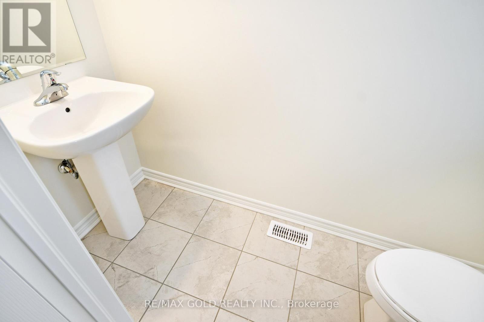 4 Salt Creek Terrace, Caledon, Ontario  L7C 4J1 - Photo 11 - W12799432