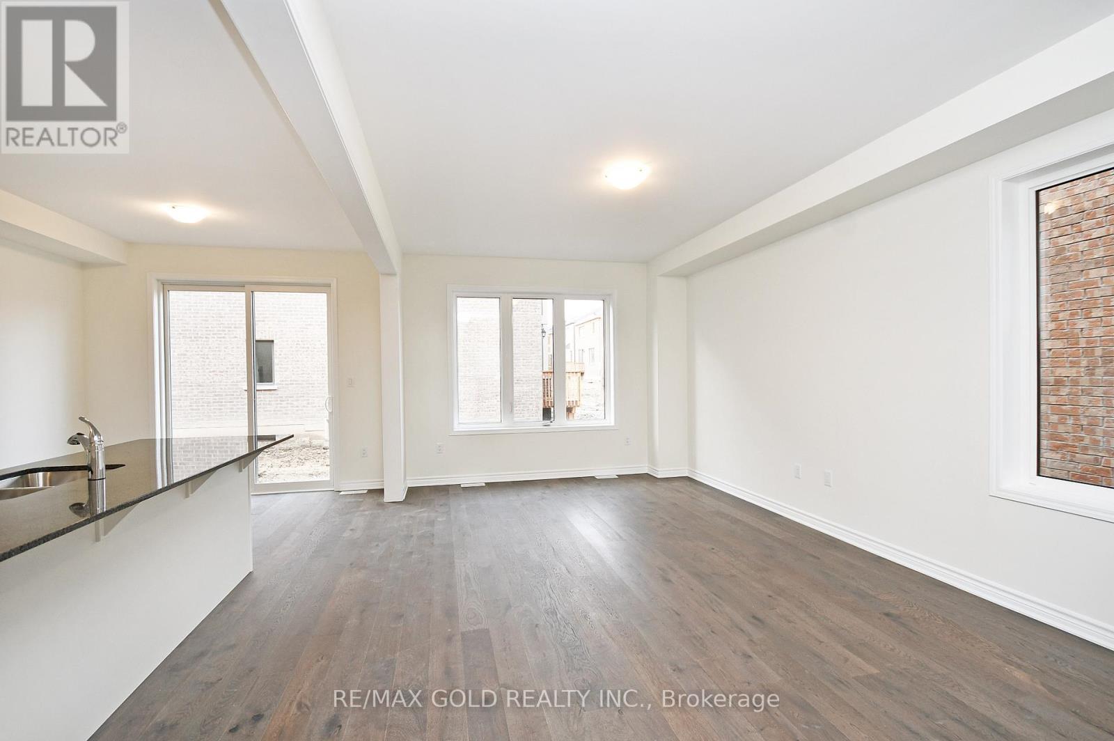 4 Salt Creek Terrace, Caledon, Ontario  L7C 4J1 - Photo 5 - W12799432