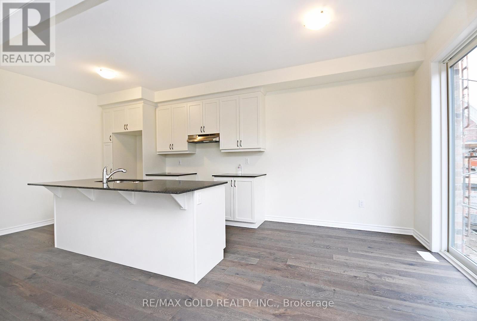 4 Salt Creek Terrace, Caledon, Ontario  L7C 4J1 - Photo 7 - W12799432