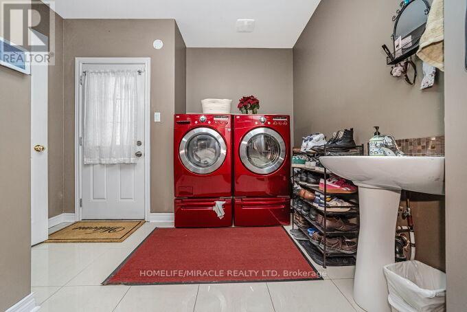 430 Father Tobin Road, Brampton, Ontario  L6R 0S2 - Photo 42 - W12799436