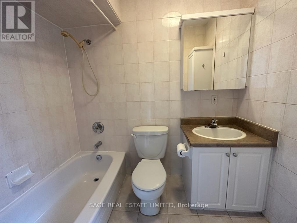 2 - 4868 Dundas Street W, Toronto, Ontario  M9A 1B5 - Photo 14 - W12799444