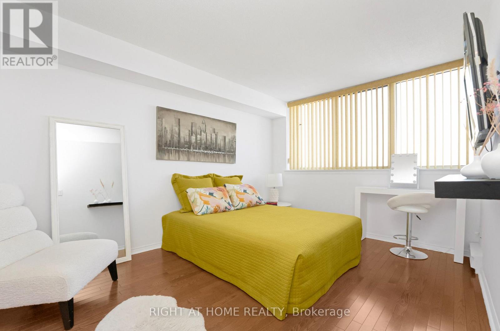 1507 - 1360 Rathburn Road E, Mississauga, Ontario  L4W 4H4 - Photo 29 - W12799458