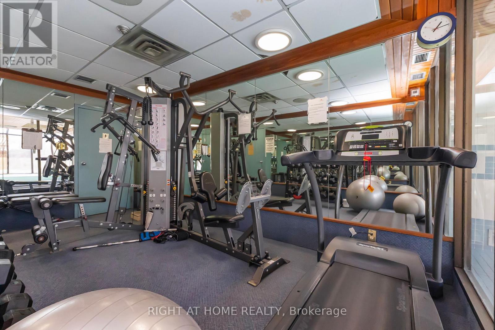 1507 - 1360 Rathburn Road E, Mississauga, Ontario  L4W 4H4 - Photo 37 - W12799458