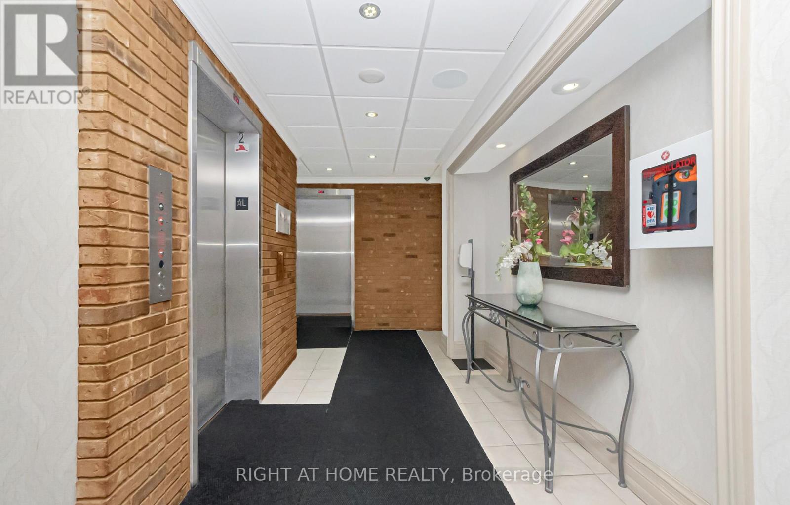 1507 - 1360 Rathburn Road E, Mississauga, Ontario  L4W 4H4 - Photo 46 - W12799458