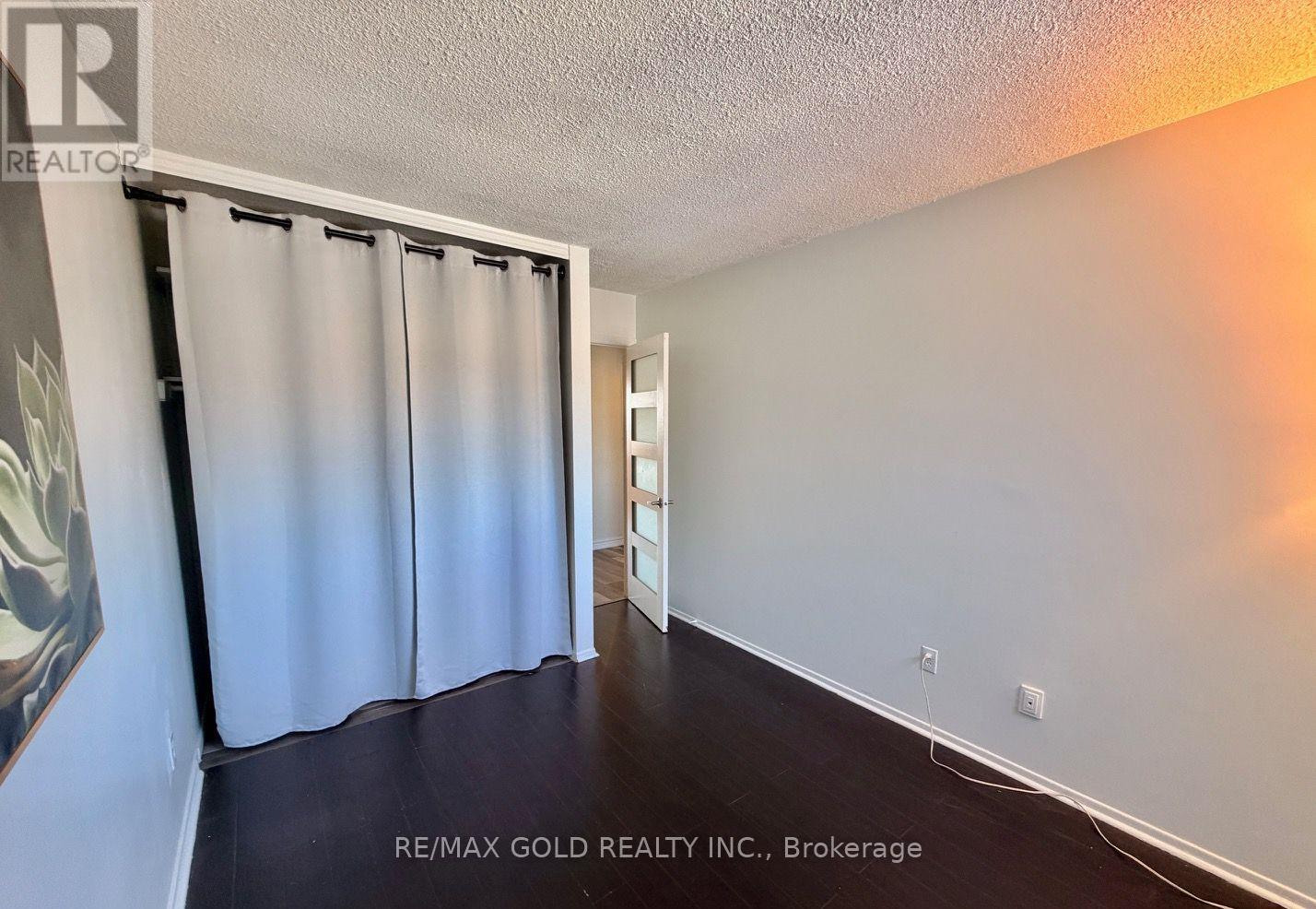 26 - 7707 Darcel Avenue, Mississauga, Ontario L4T 3W9 - Photo 25 - W12799504