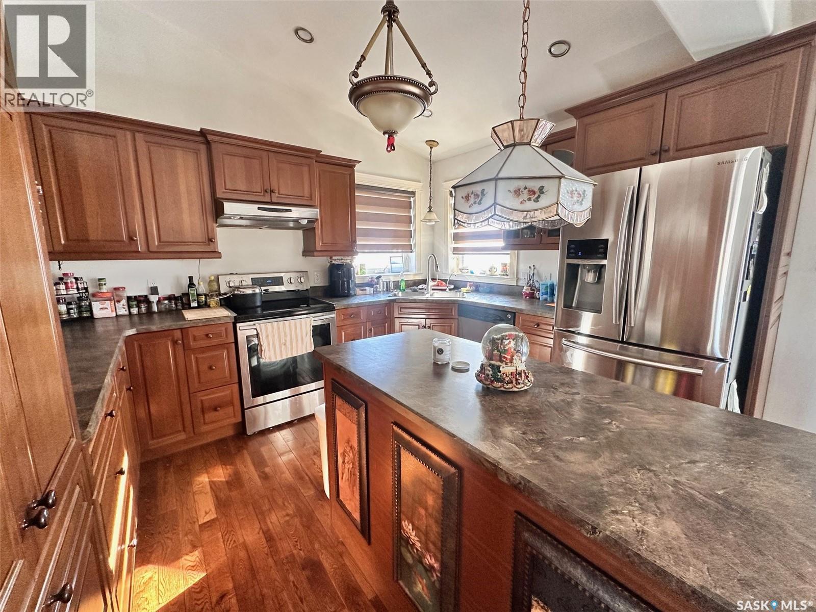 506 2nd Avenue Place, Radisson, Saskatchewan  S0K 3L0 - Photo 2 - SK028816