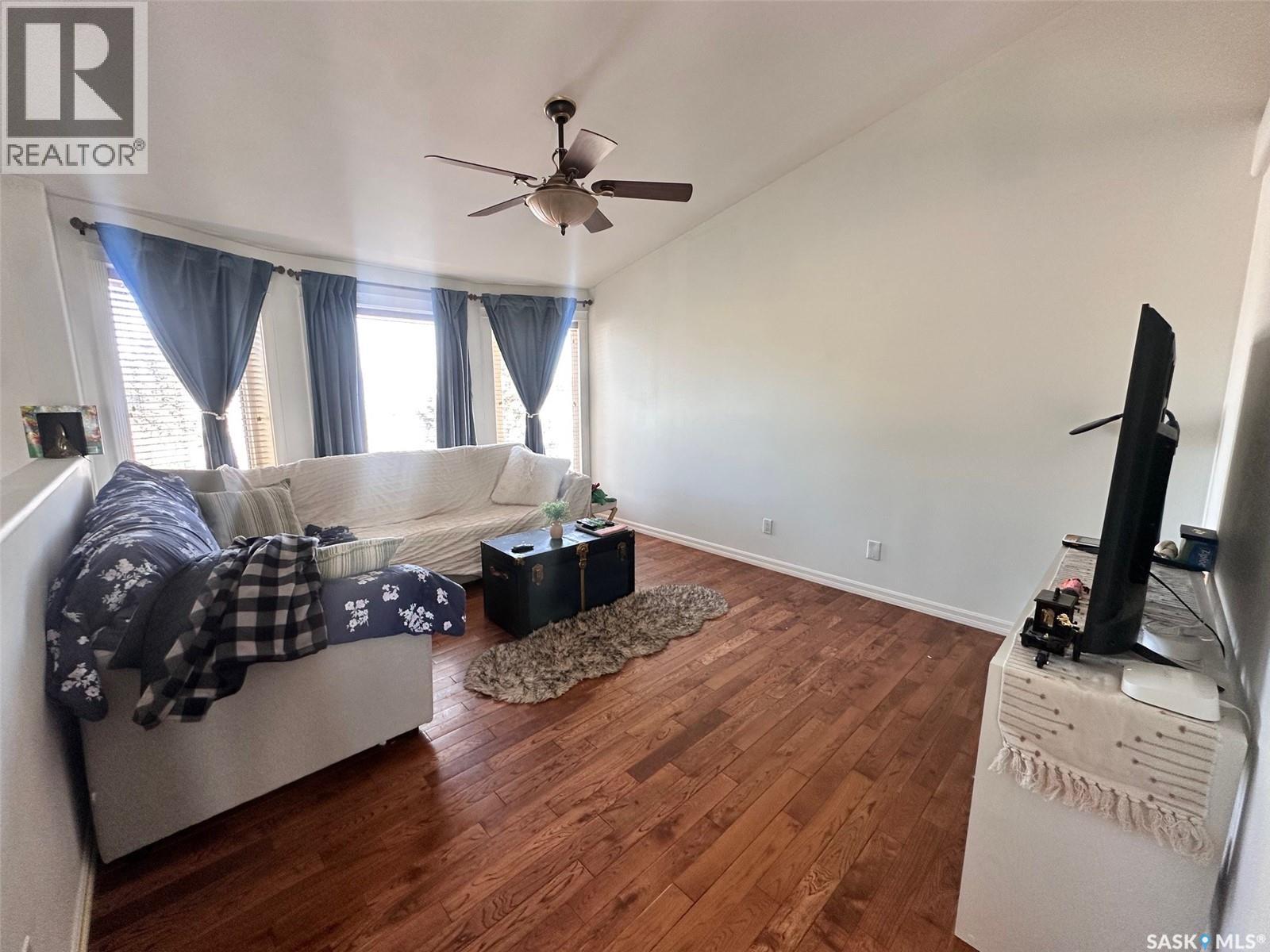 506 2nd Avenue Place, Radisson, Saskatchewan  S0K 3L0 - Photo 5 - SK028816