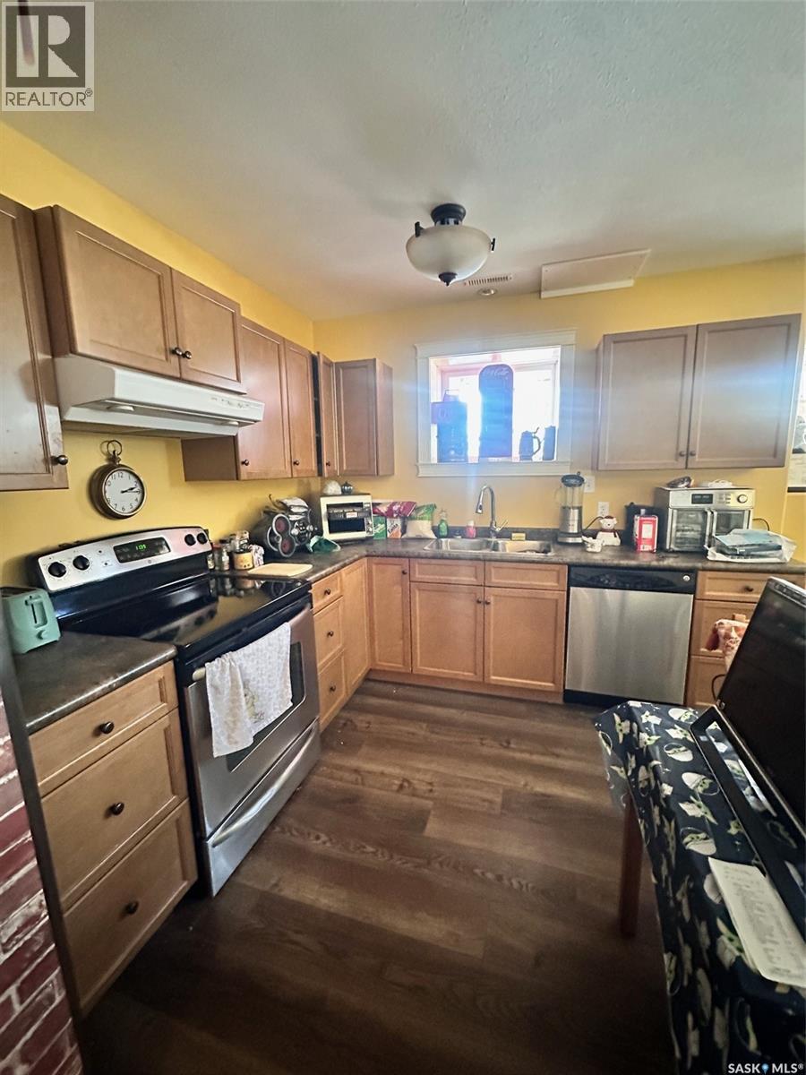 506 2nd Avenue Place, Radisson, Saskatchewan  S0K 3L0 - Photo 9 - SK028816