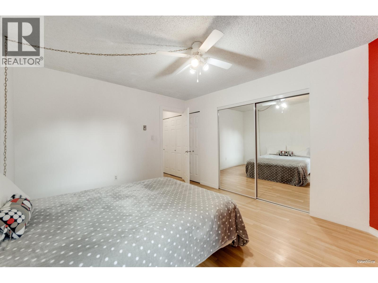 109 9847 Manchester Drive, Burnaby, British Columbia  V3N 4P4 - Photo 9 - R3090856