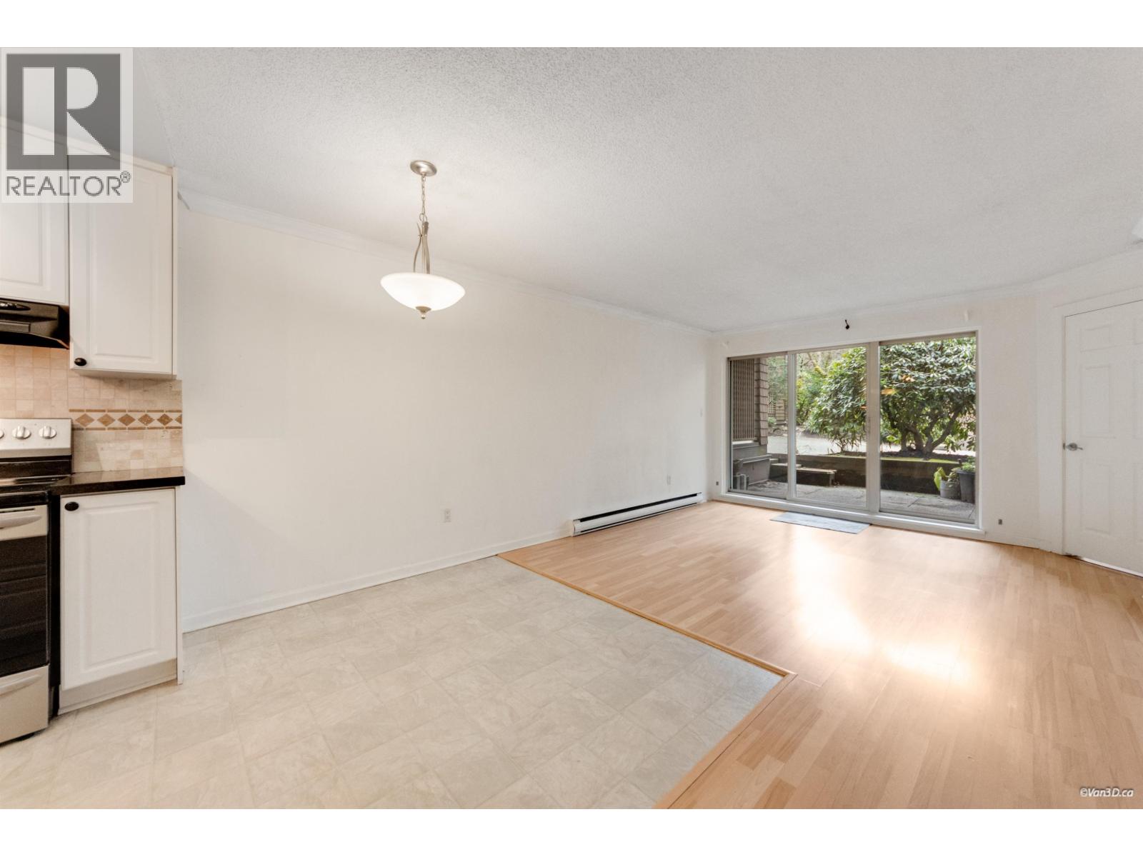 109 9847 Manchester Drive, Burnaby, British Columbia  V3N 4P4 - Photo 3 - R3090856