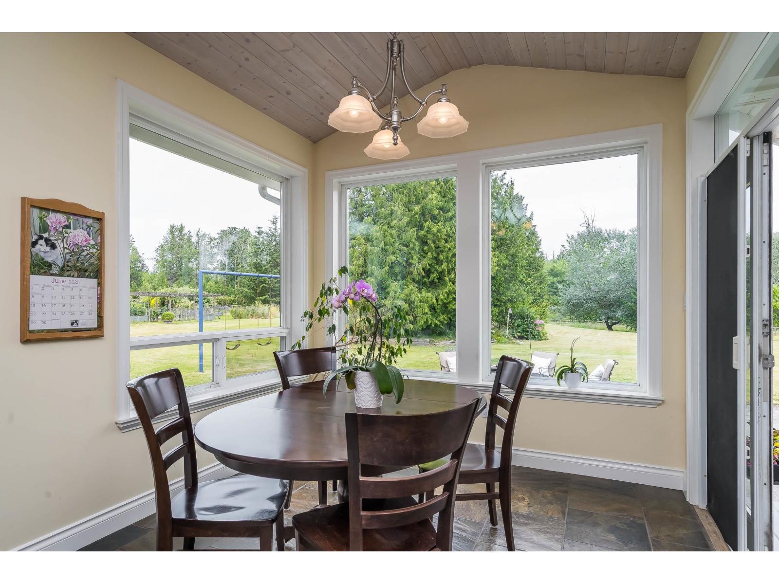 1192 212 Street, Langley, British Columbia  V2Z 1T1 - Photo 8 - R3091033