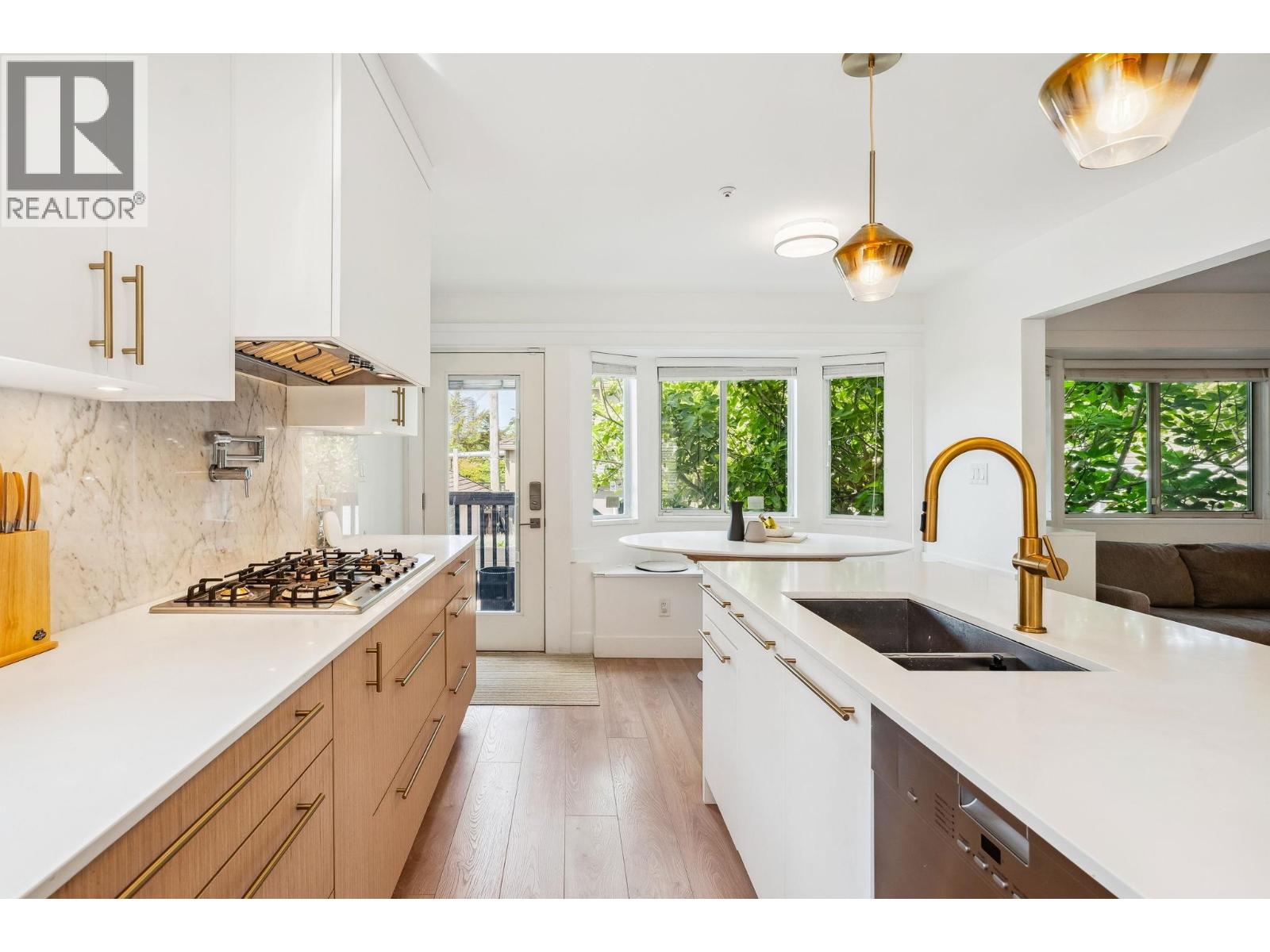 5921 Ontario Street, Vancouver, British Columbia  V5W 2M1 - Photo 13 - R3075304