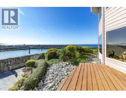 226 1585 FIELD ROAD, Sechelt, British Columbia