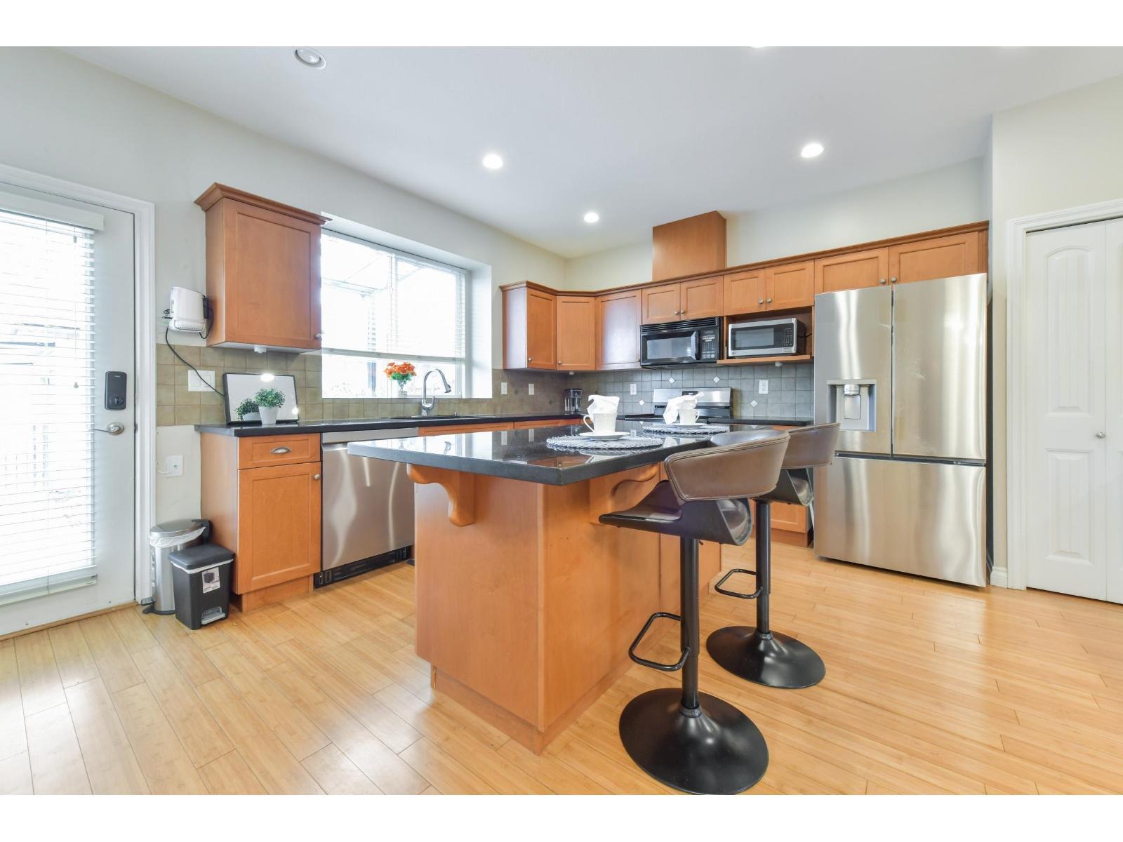 18043 70 Avenue, Surrey, British Columbia  V3S 6X3 - Photo 9 - R3091150