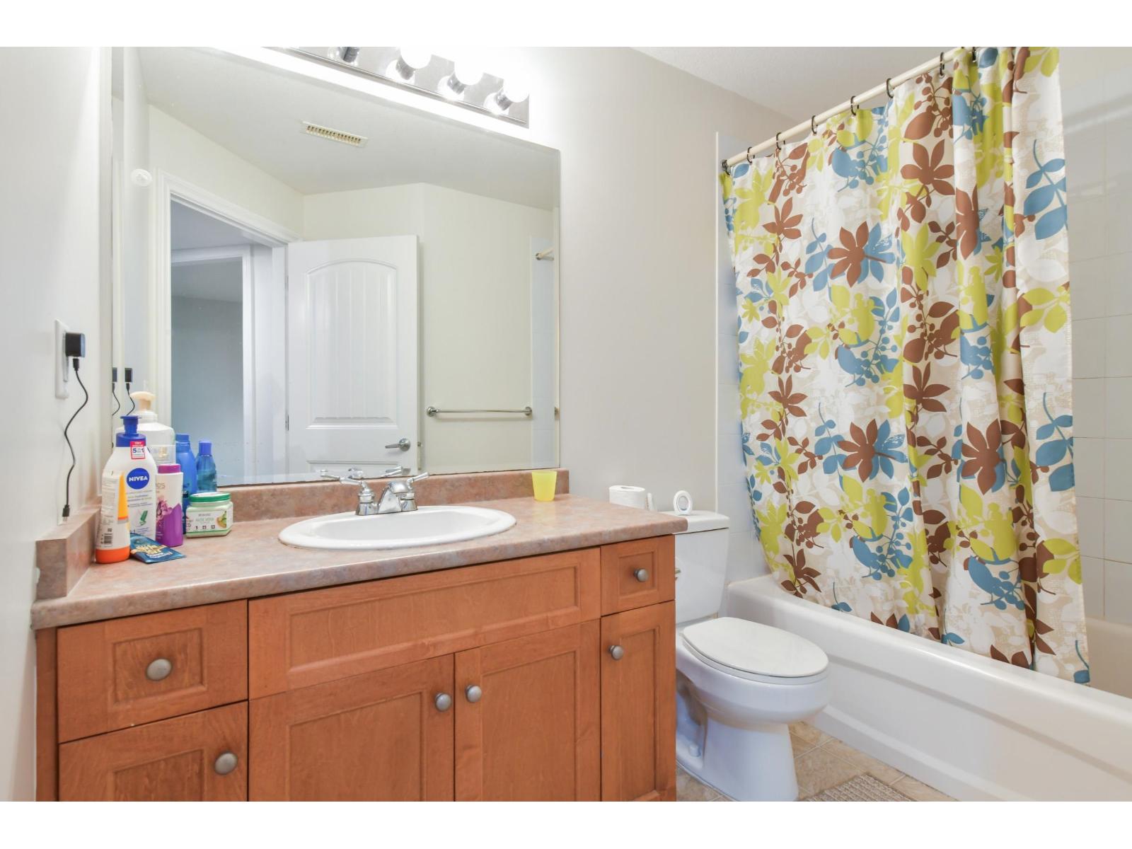 18043 70 Avenue, Surrey, British Columbia  V3S 6X3 - Photo 15 - R3091150